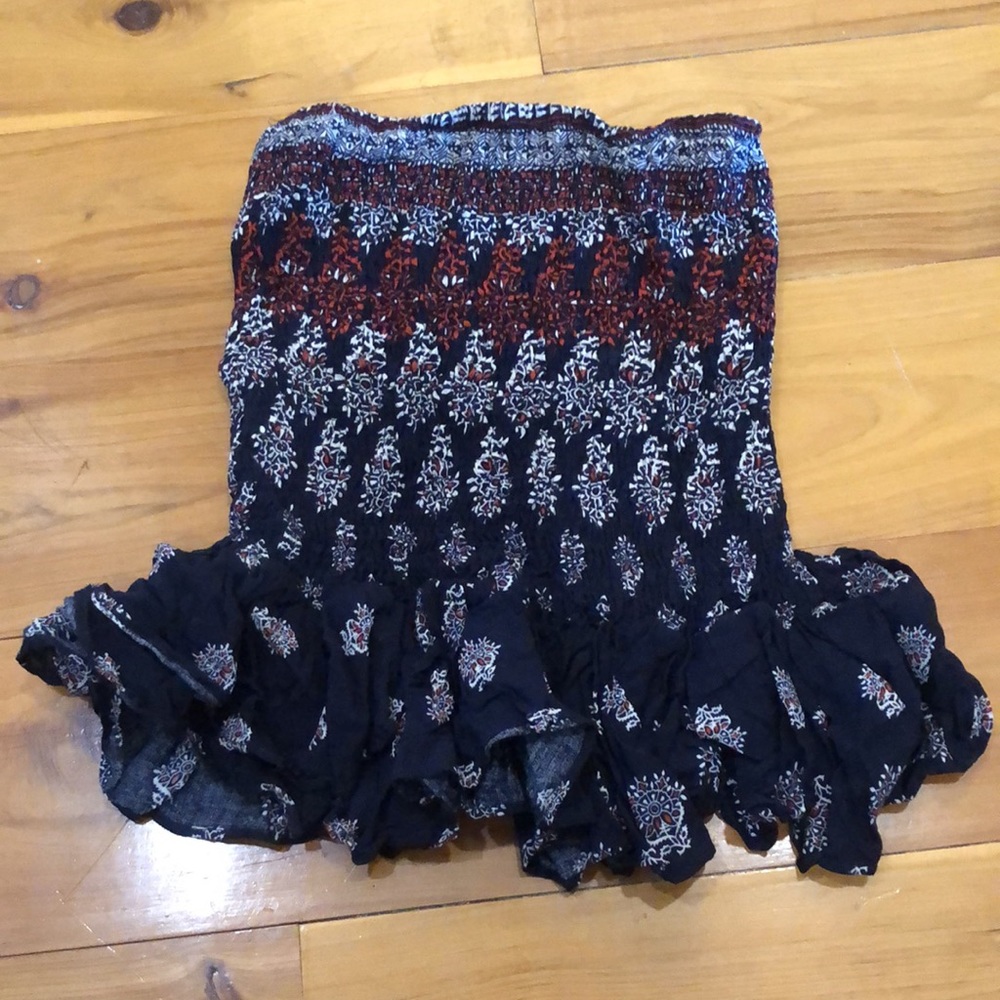 Ruffle Strapless Top - Picture 3 of 3